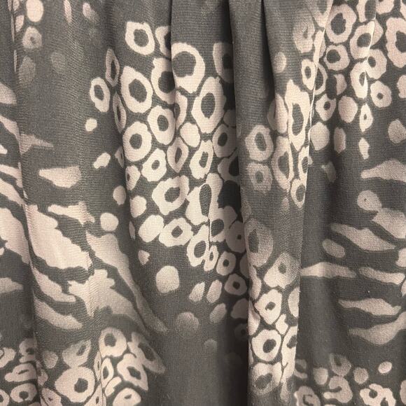 Travel Smith Women's Gray White Cheetah Print Sleeveless Blouse Tank Size Medium - Picture 3 of 7